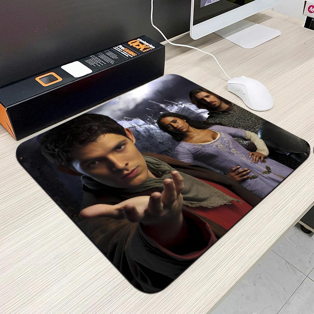 Gaming Accessories Uk - Uk Merlin Tv Mouse Pad Tapis