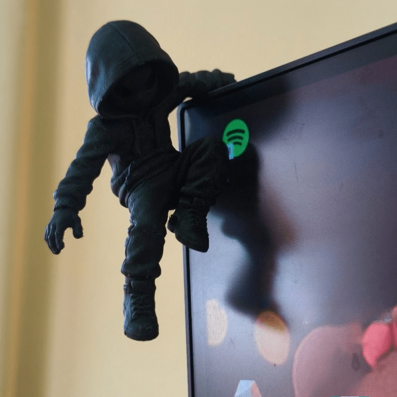 Vintage Gaming Accessories - Mini-statue Alien 'Climb Hoodie' imprimée en